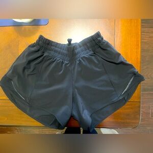 Lululemon Hottie Hot Shorts. Size 4. Black